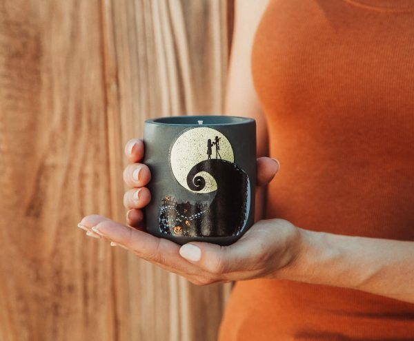 Disney The Nightmare Before Christmas 7-Ounce Scented Candle In Concrete Jar For Cheap - Image 5